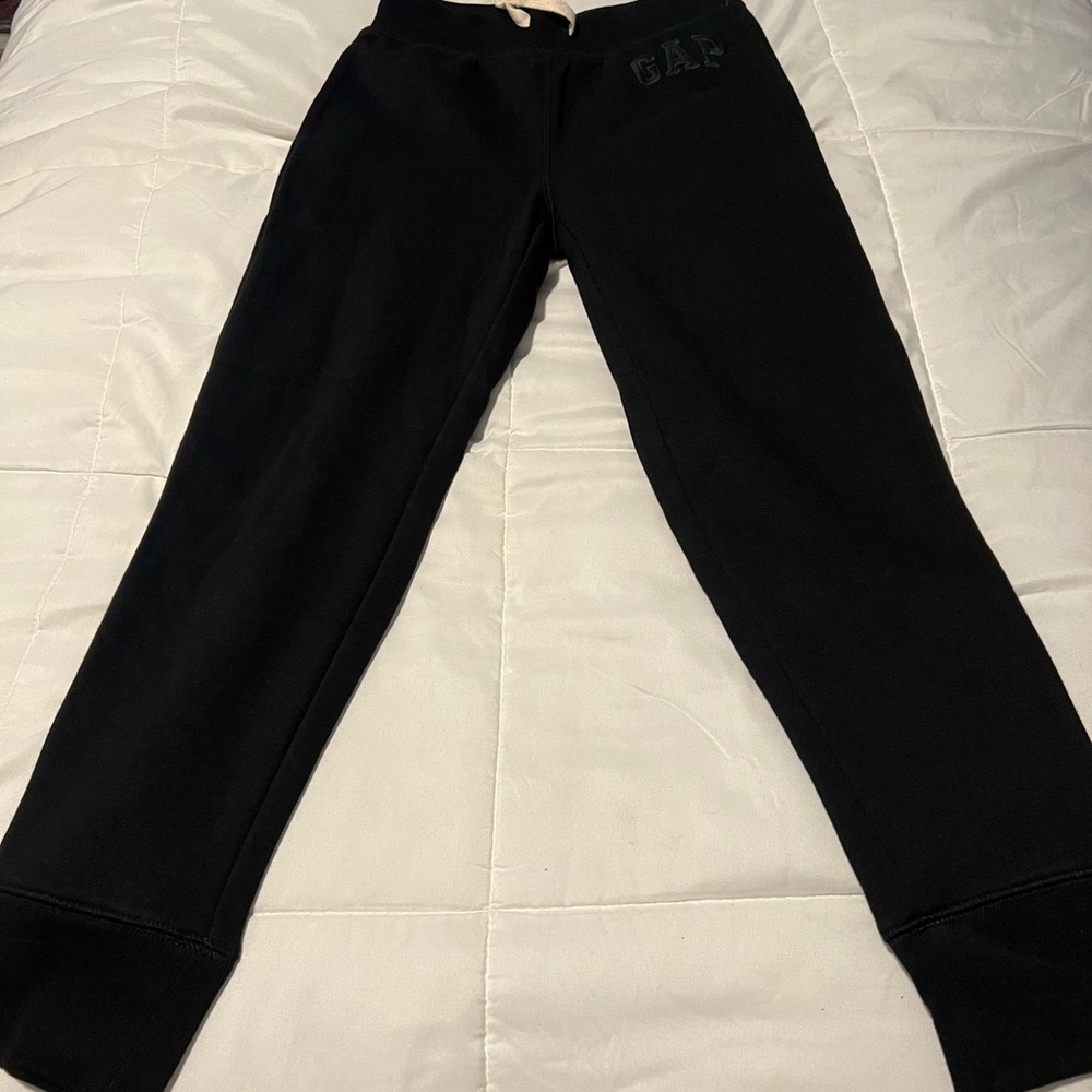 GAP Black fleece joggers NEW